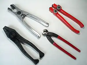 plier